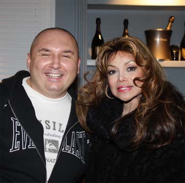 La Toya Jackson ZAGRA W CIACHO 2?!