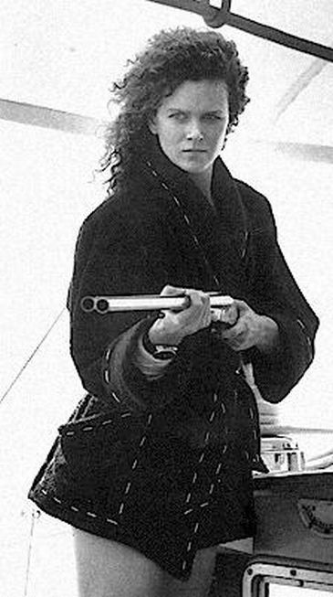 Теперь николь кидман надо каким-то образом победить зейна, повернуть