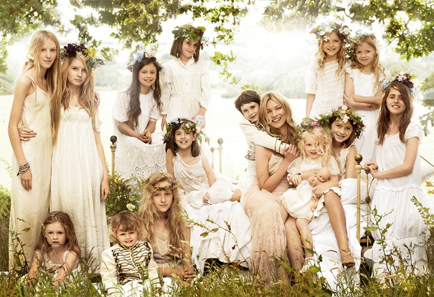 Ślubna sesja Kate Moss! (W SUKNI OD FASZYSTY)